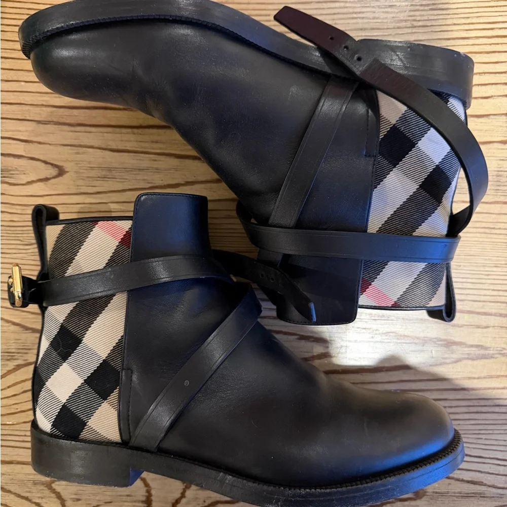 Burberry Pryle Ankle Boots - Picture 1 of 5